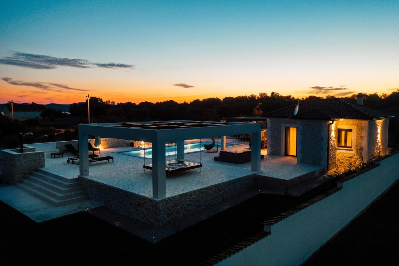 Villa Olivetum Zara Esterno foto